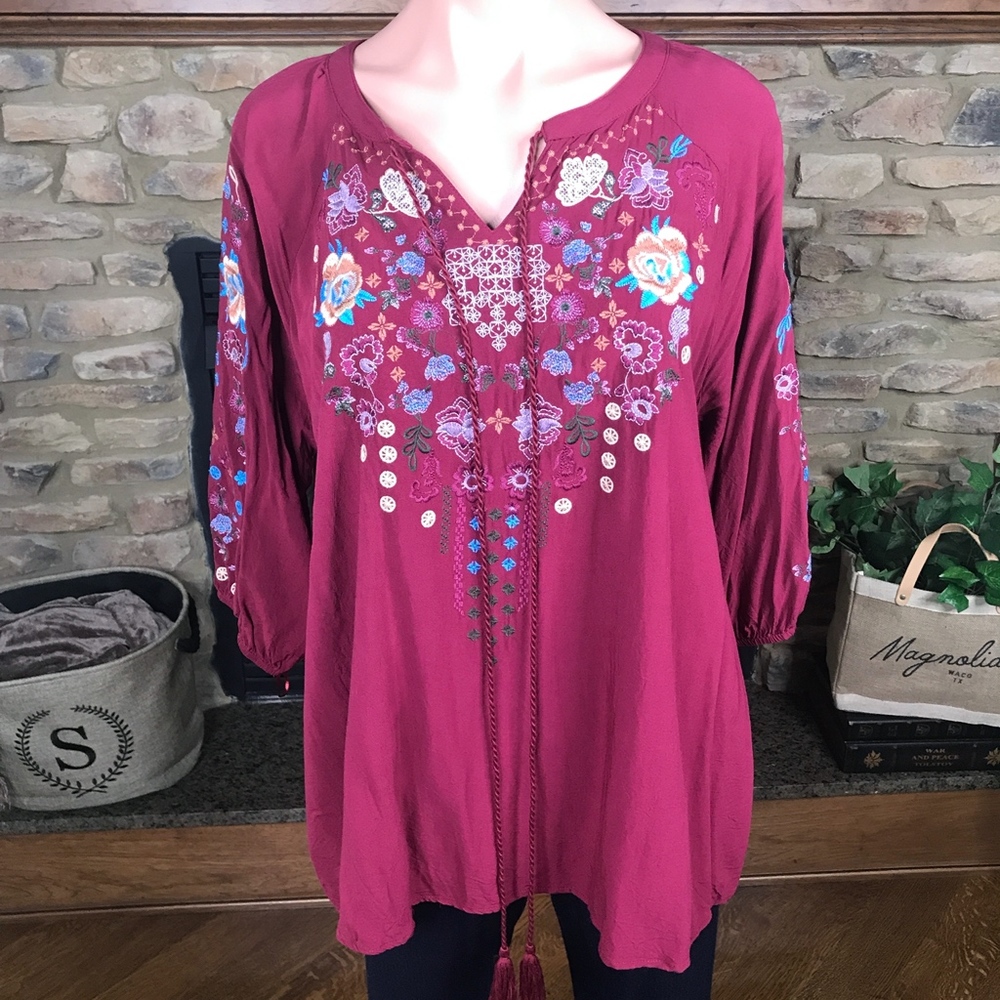 Embroidered Burgundy Top With Neck Tie incl Plus